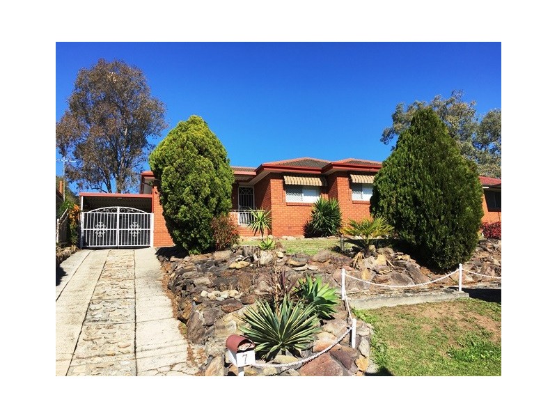 7 Macleay St, Greystanes NSW 2145