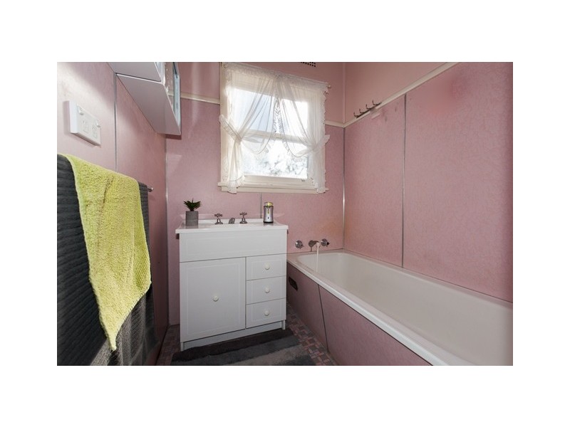 57 Cathcart St, Fairfield NSW 2165