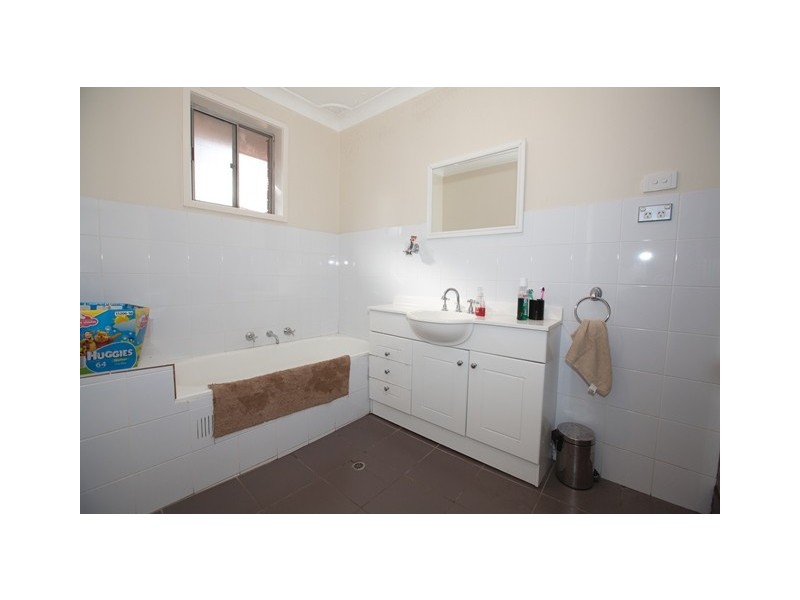 11 Casino Rd, Greystanes NSW 2145