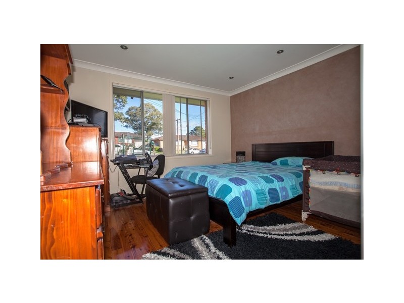 11 Casino Rd, Greystanes NSW 2145