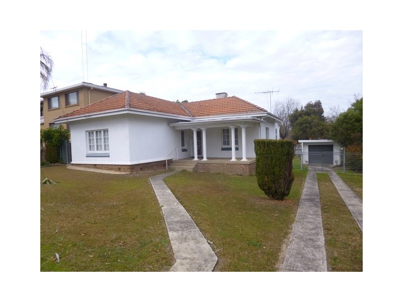 6 Fullagar Rd, Wentworthville NSW 2145