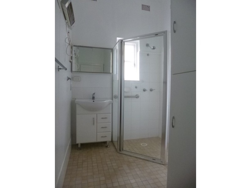 6 Fullagar Rd, Wentworthville NSW 2145