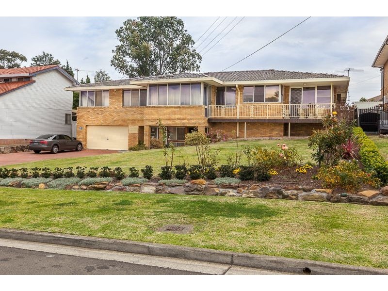 37 Lyle St, Girraween NSW 2145