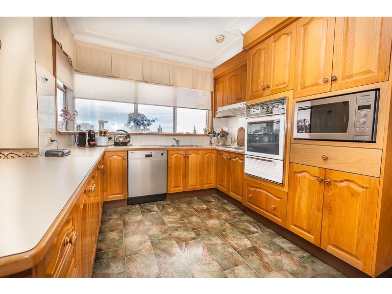 37 Lyle St, Girraween NSW 2145