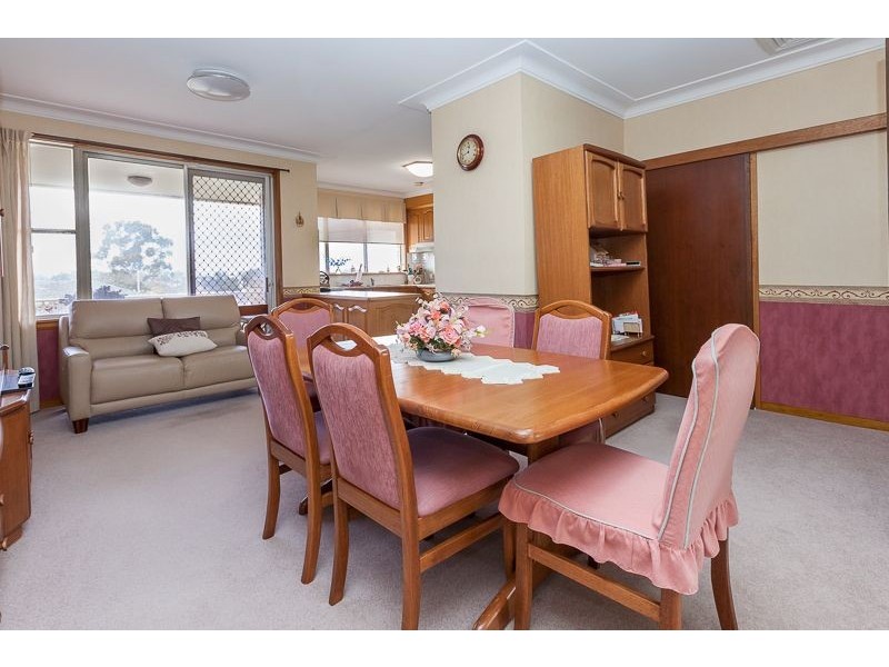 37 Lyle St, Girraween NSW 2145