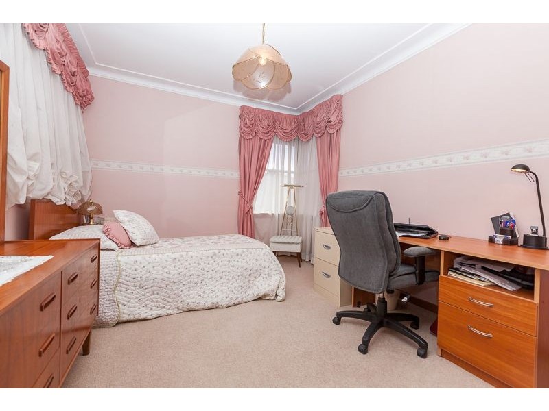 37 Lyle St, Girraween NSW 2145