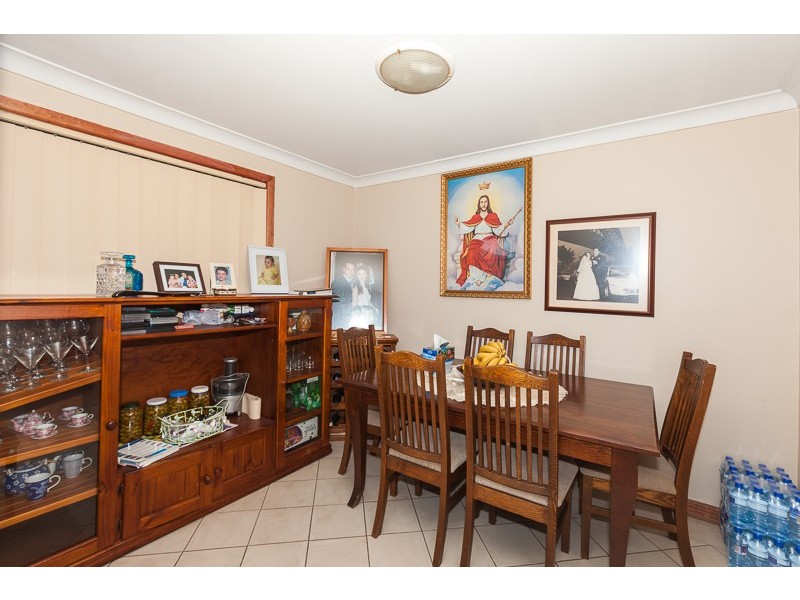 12 Orleans Cres, Toongabbie NSW 2146