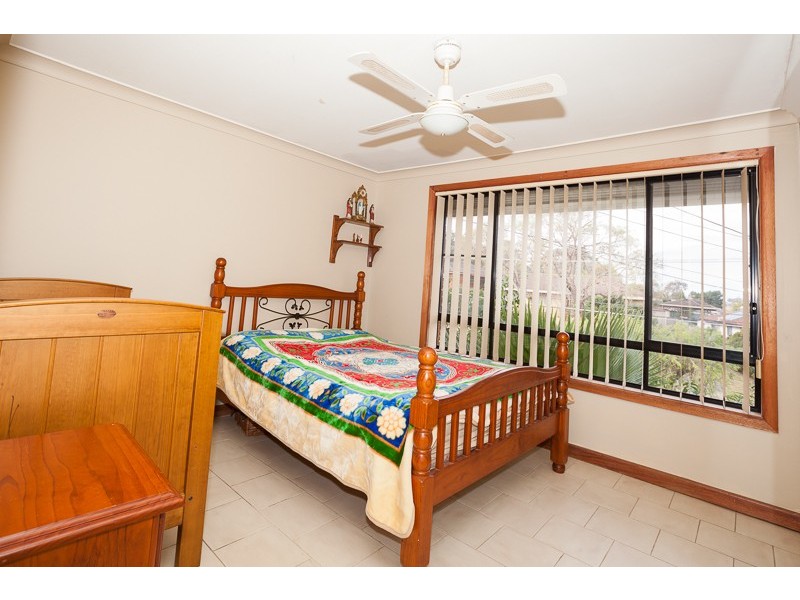 12 Orleans Cres, Toongabbie NSW 2146