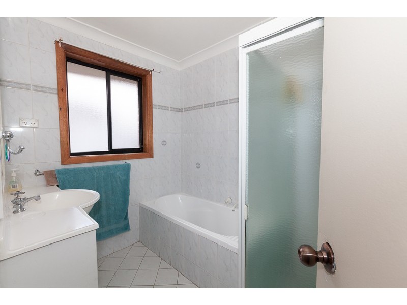 12 Orleans Cres, Toongabbie NSW 2146