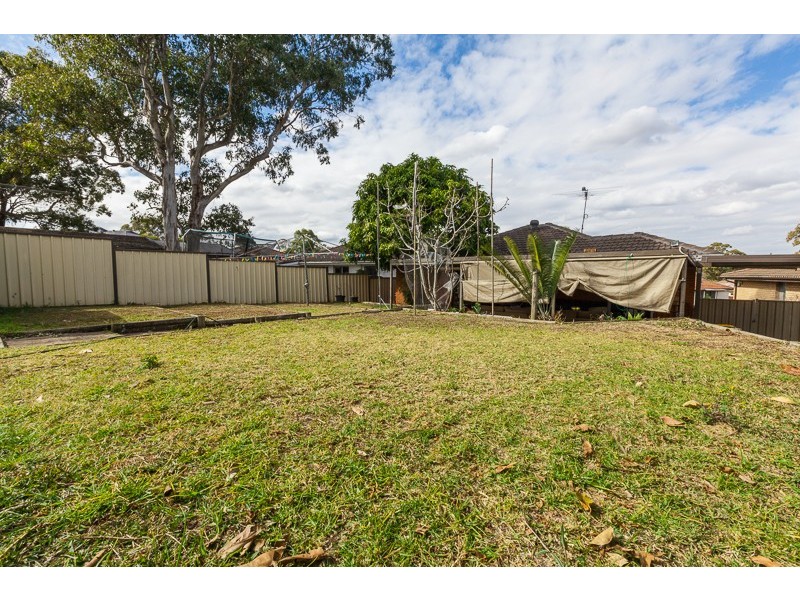 12 Orleans Cres, Toongabbie NSW 2146