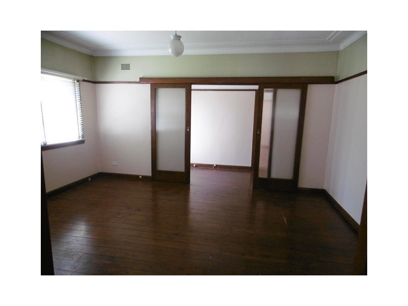 215 Targo Road, Girraween NSW 2145