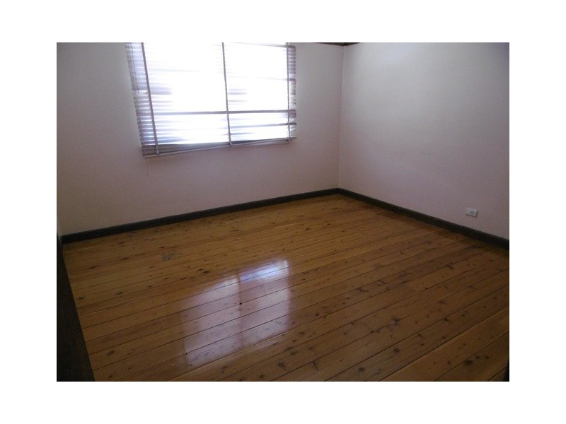 215 Targo Road, Girraween NSW 2145