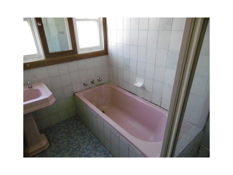 215 Targo Road, Girraween NSW 2145