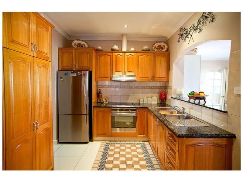 80 Moxhams Rd, Winston Hills NSW 2153