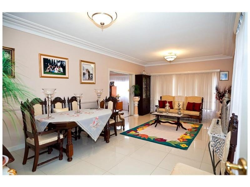 80 Moxhams Rd, Winston Hills NSW 2153