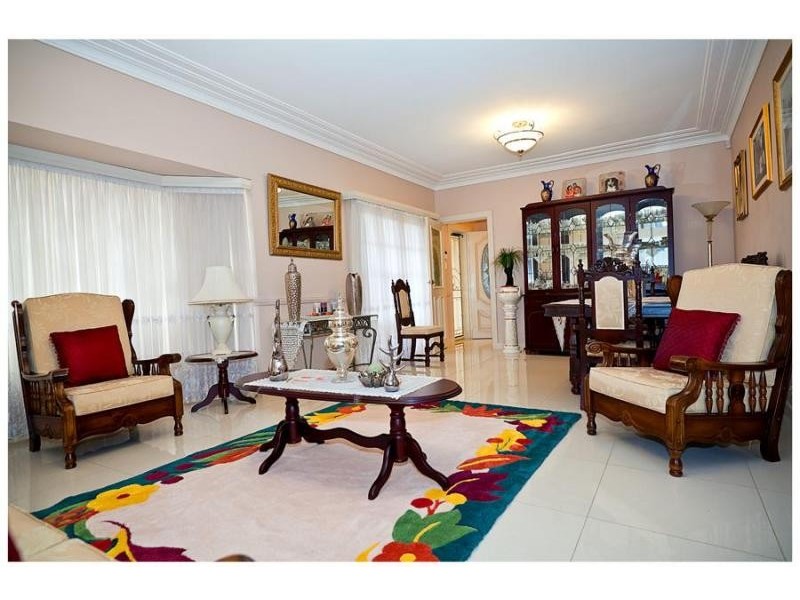 80 Moxhams Rd, Winston Hills NSW 2153