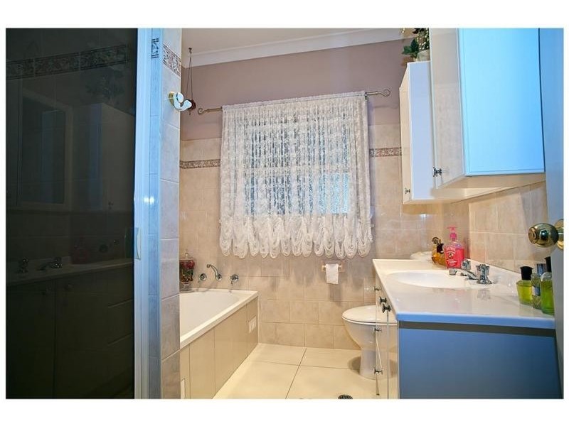 80 Moxhams Rd, Winston Hills NSW 2153