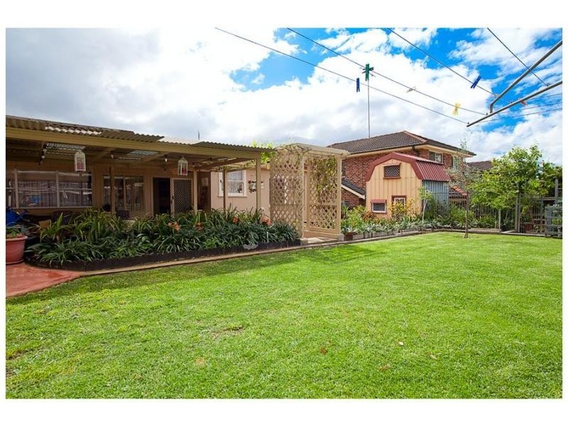 80 Moxhams Rd, Winston Hills NSW 2153