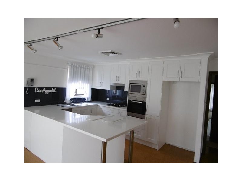 6 Whalans rd, Greystanes NSW 2145