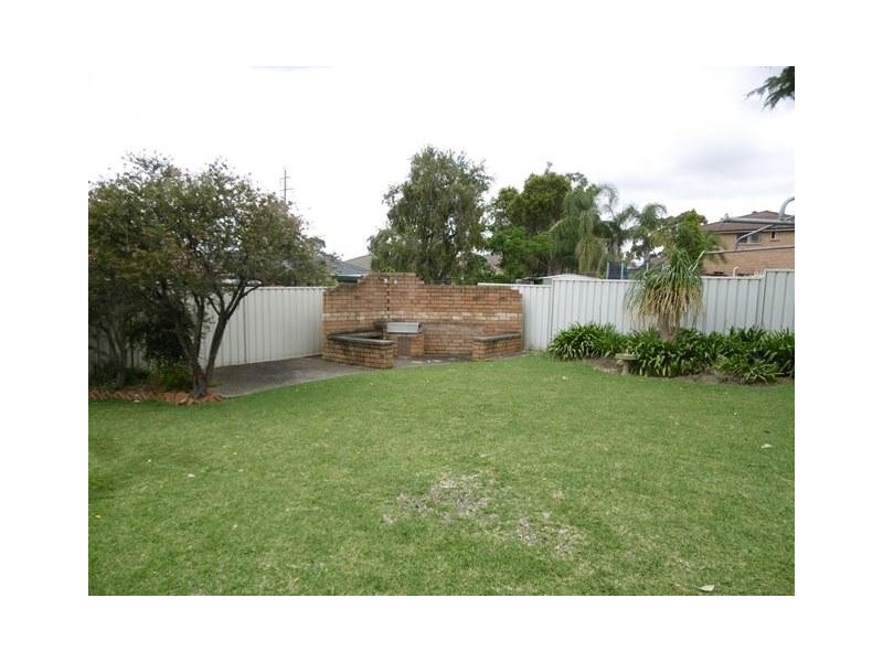 6 Whalans rd, Greystanes NSW 2145