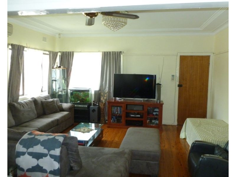 1 Craddock St, Wentworthville NSW 2145