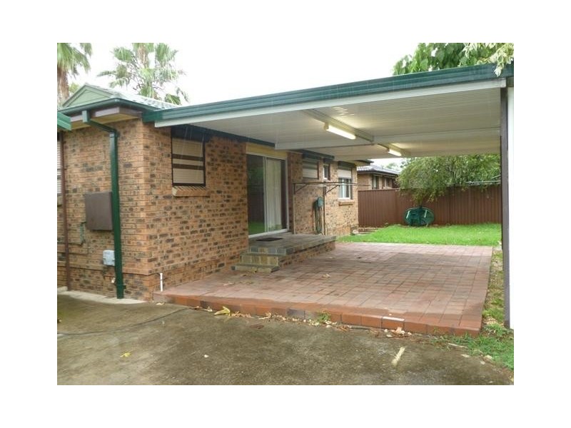6 Canna Pl, Quakers Hill NSW 2763