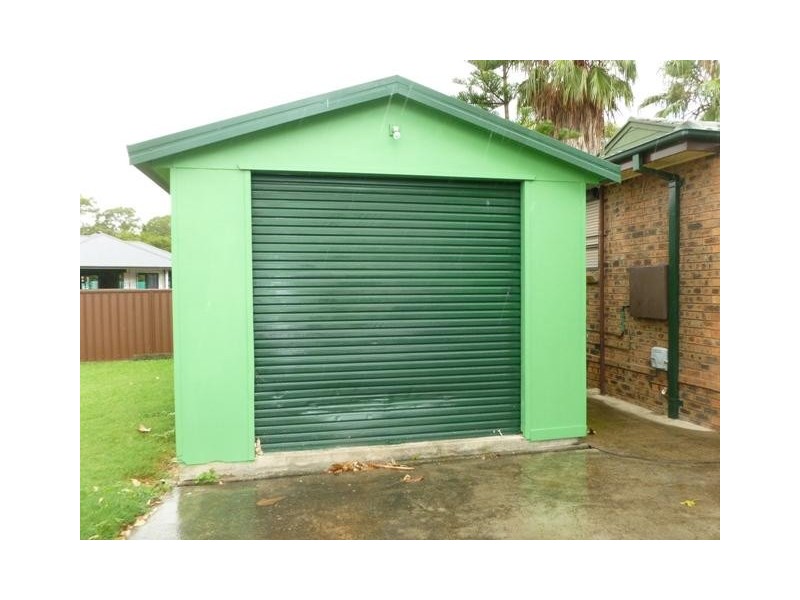 6 Canna Pl, Quakers Hill NSW 2763