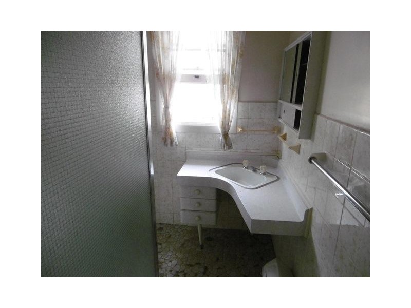 76 Hilltop Rd, Merrylands NSW 2160