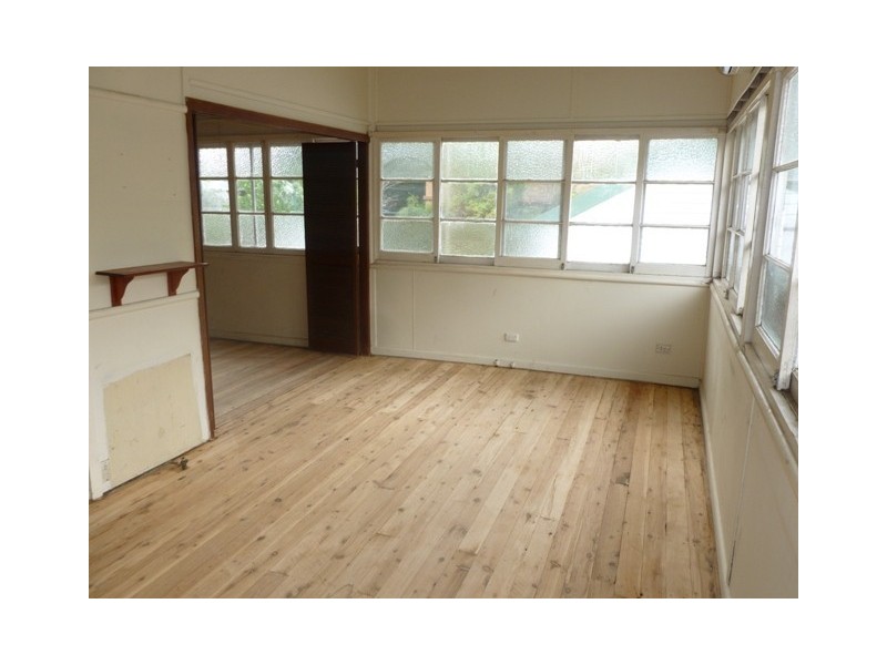 11 Bringelly Street, Pendle Hill NSW 2145