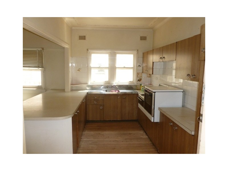 11 Bringelly Street, Pendle Hill NSW 2145