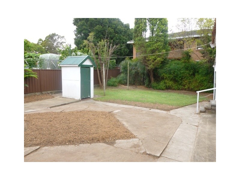 11 Bringelly Street, Pendle Hill NSW 2145