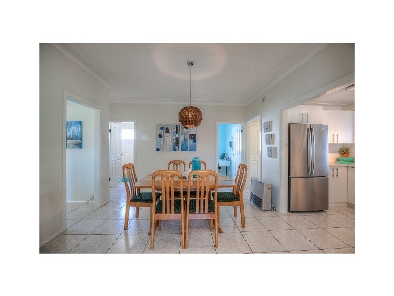 21 Frederick St, Pendle Hill NSW 2145