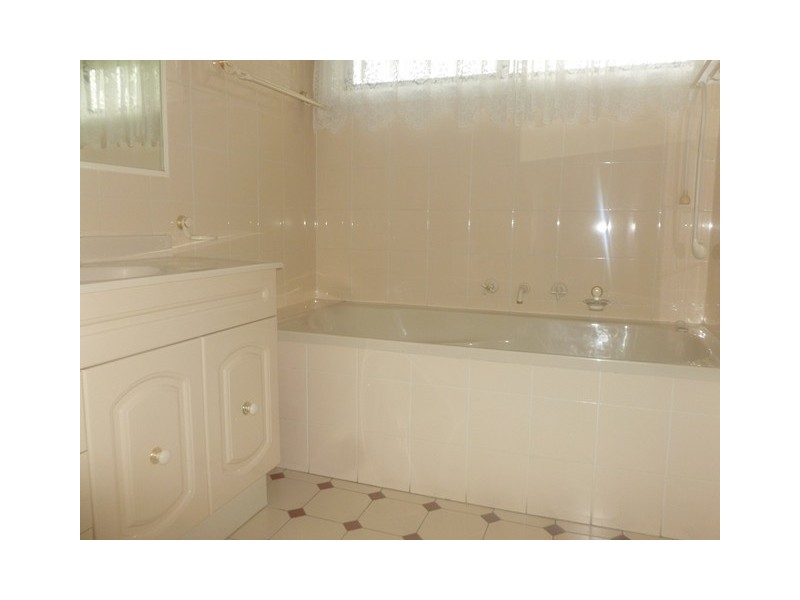 20 Palm St, Girraween NSW 2145