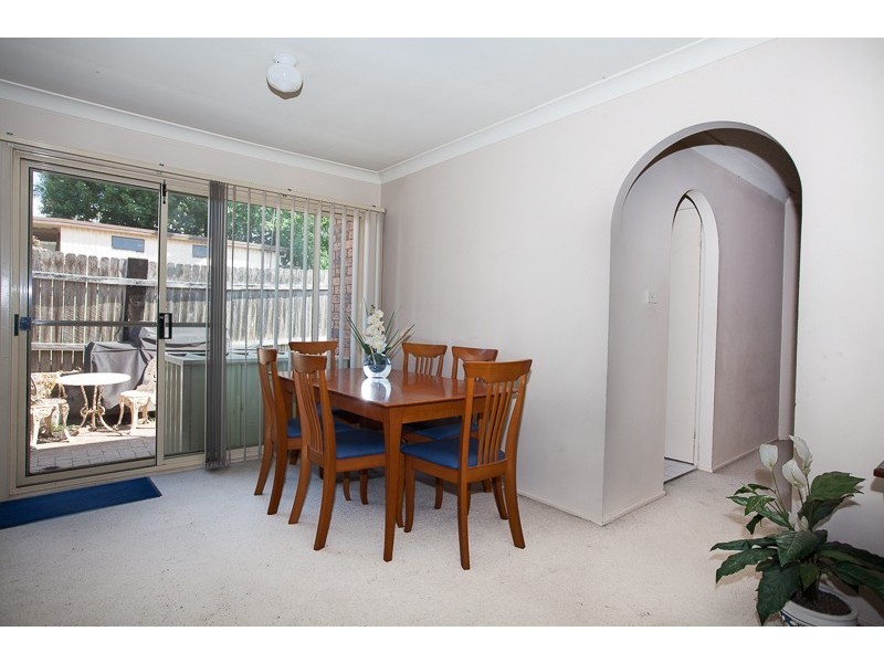 2A Binya St, Pendle Hill NSW 2145