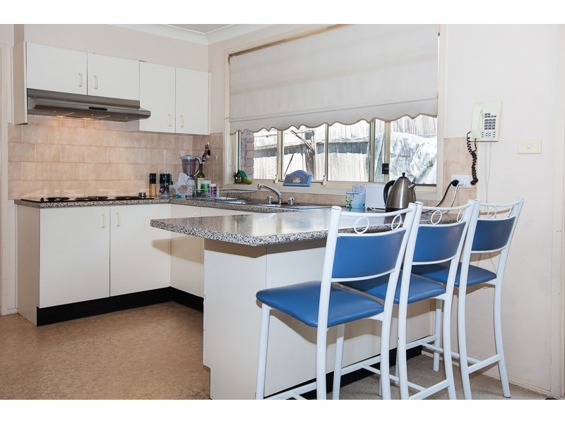 2A Binya St, Pendle Hill NSW 2145