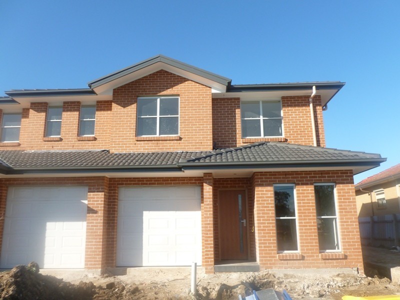 2/26 Normac Rd, Girraween NSW 2145