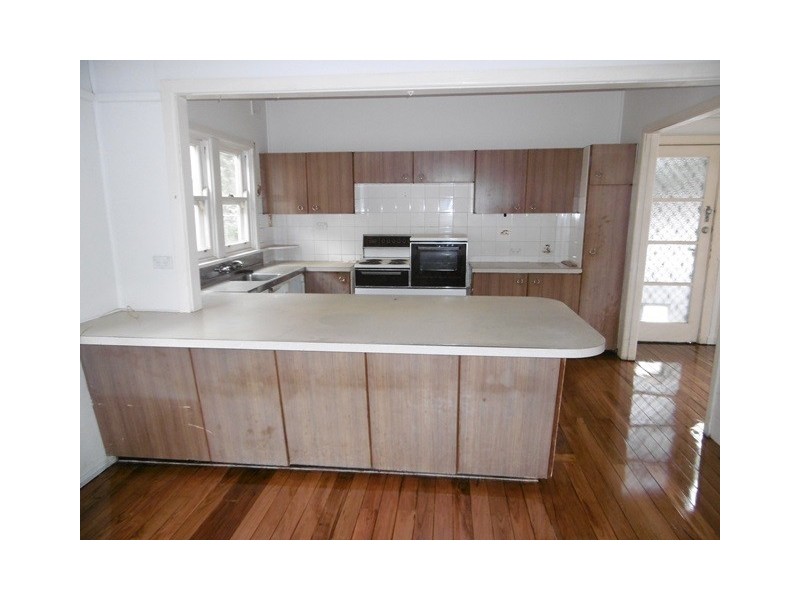 11 Bringelly Avenue, Pendle Hill NSW 2145