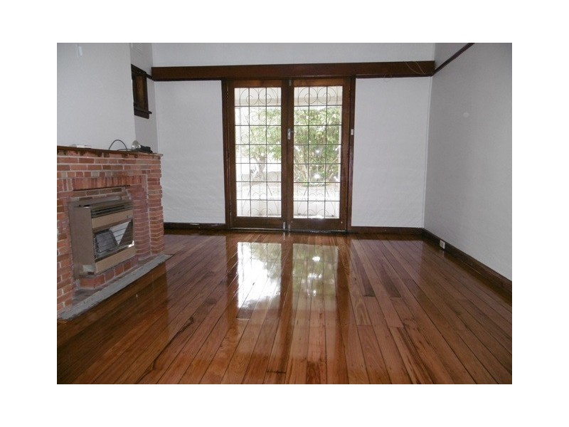 11 Bringelly Avenue, Pendle Hill NSW 2145