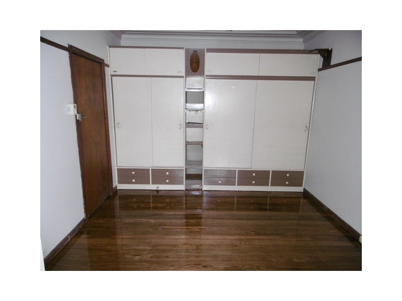 11 Bringelly Avenue, Pendle Hill NSW 2145