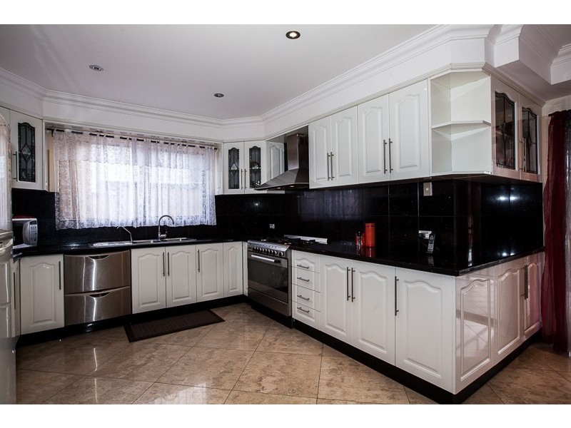 169 Whalans Rd, Greystanes NSW 2145