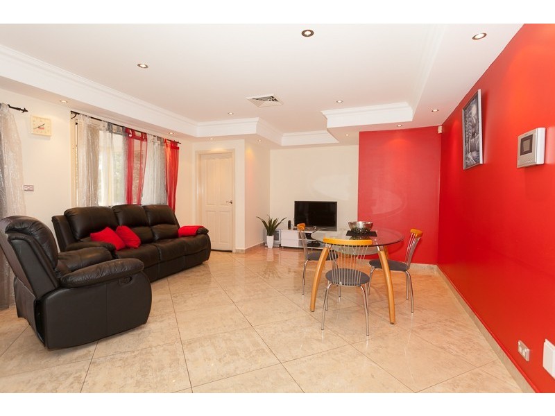 169 Whalans Rd, Greystanes NSW 2145