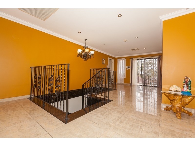 169 Whalans Rd, Greystanes NSW 2145