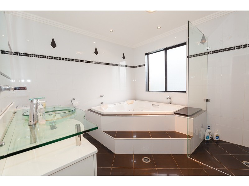 169 Whalans Rd, Greystanes NSW 2145