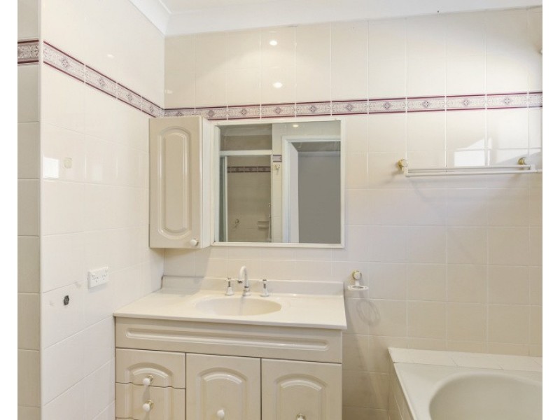 20 Palm St, Girraween NSW 2145