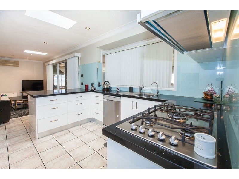 13 Gundagai Cr, Wakeley NSW 2176