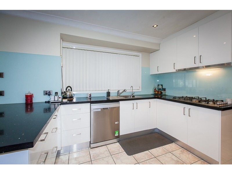 13 Gundagai Cr, Wakeley NSW 2176