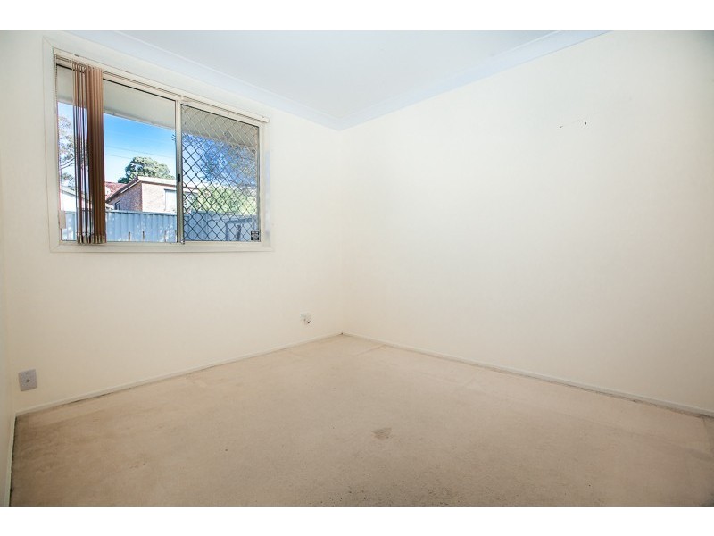 11/5A Binalong Rd, Pendle Hill NSW 2145