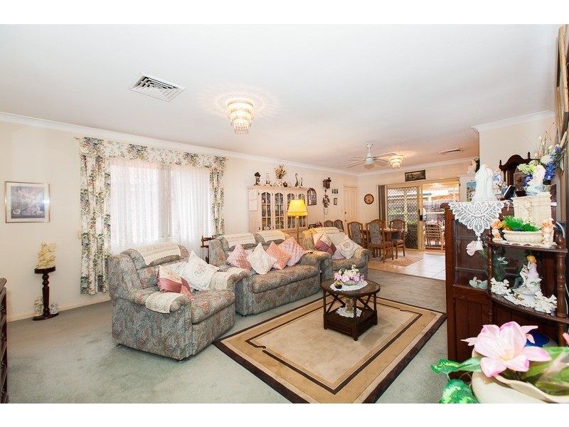 2/4 Norika Pl, Toongabbie NSW 2146