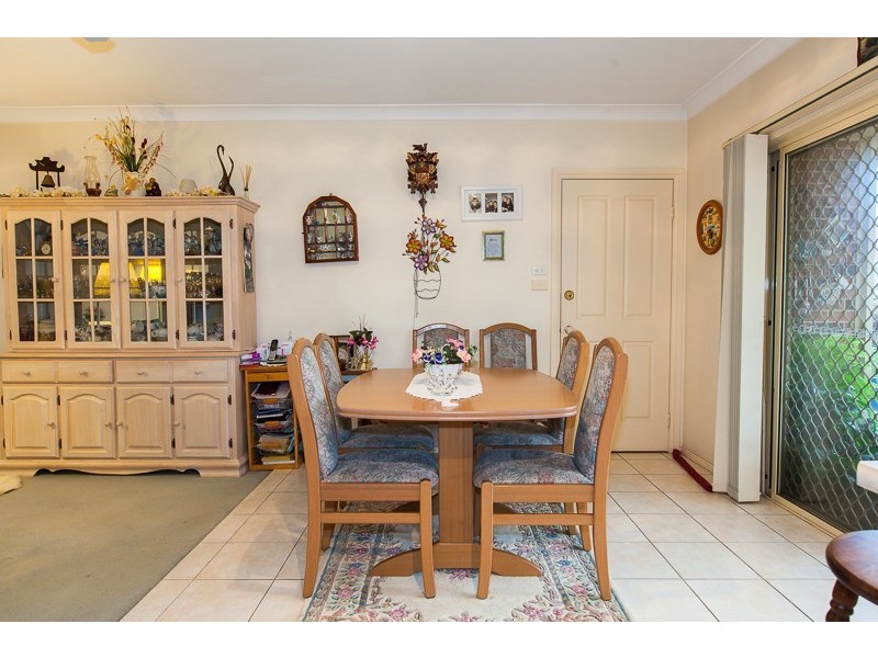 2/4 Norika Pl, Toongabbie NSW 2146