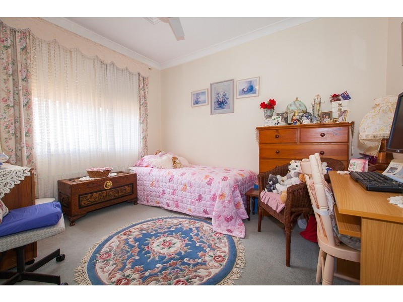 2/4 Norika Pl, Toongabbie NSW 2146